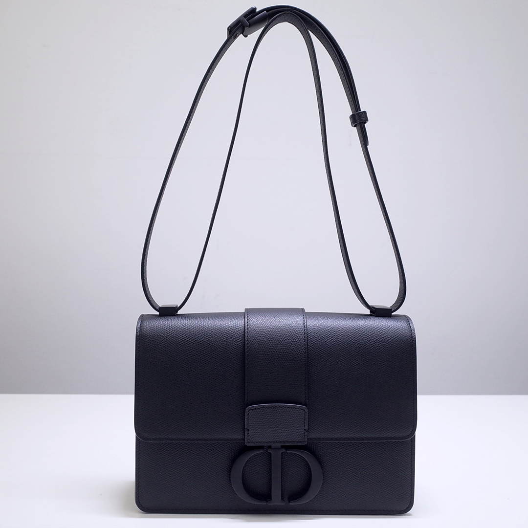 30 Montaigne Bag Black Grained Calfskin